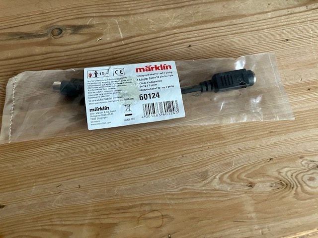 Märklin 60124 Adapterkabel for tilslutning af Mobile Station 1 som slave (Ekstra Mobile Station ) NY  Fragt 28 Kr Brev eller Pakke 45 Kr.