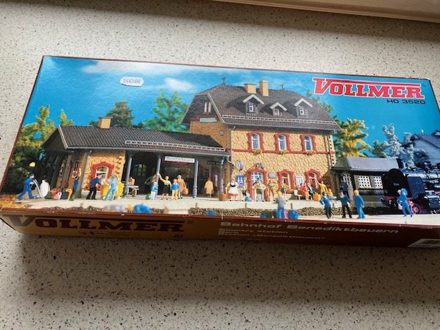 Vollmer 3520 Byggesæt Bahnhof "Benediktbeuern" Nyt 400x140x145.H0