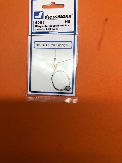 Viessmann 6088 Hængende Industrilampe led hvid H0 TT N. Nyt