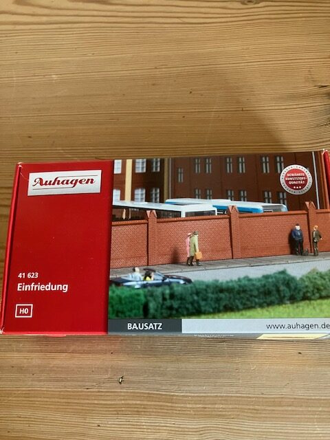 Auhagen 41623 Indhegning MUR 10 stk 56x5x30 mm Byggesæt Nyt H0