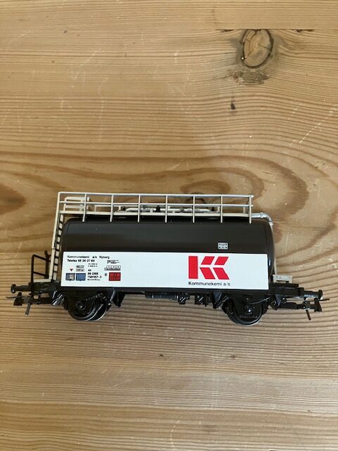 Heljan 4102 Kommunekemi Nyborg H0  Let Brugt. Nypris 325 Kr.
