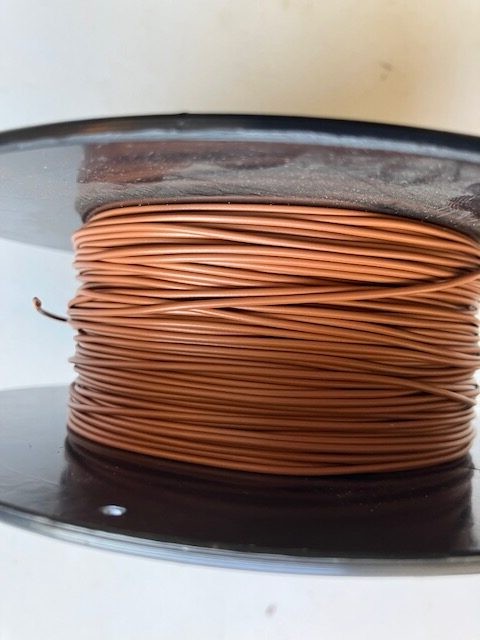 BRUN Ledning 1 x 0,25 mm2 flertrådet. Nyt pris pr Meter.