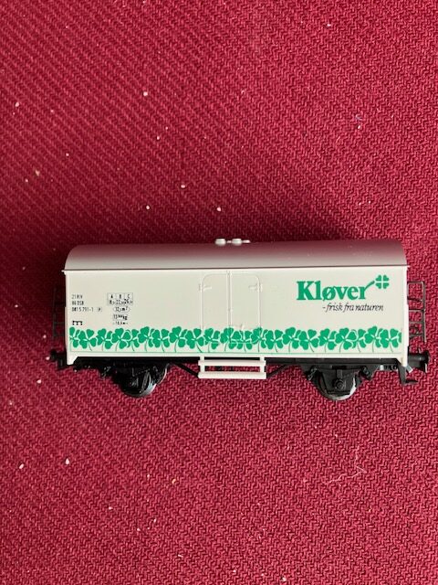 Märklin Kløver DSB Vogn Let brugt lille smule gulning på den ene Side. H0.