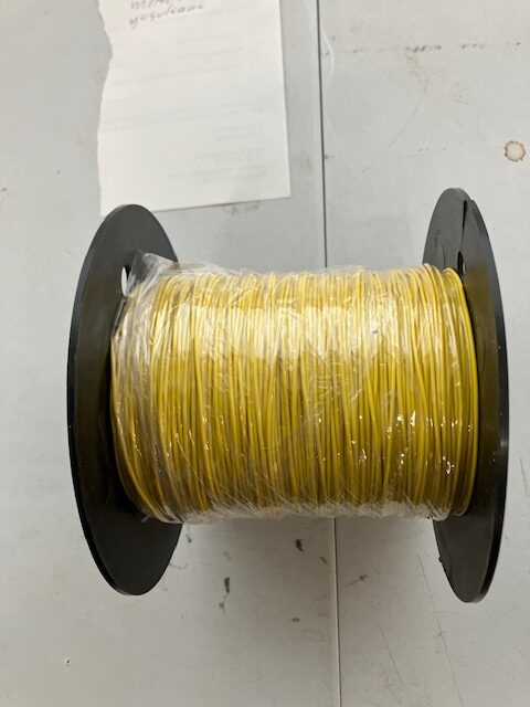 GUL  Ledning 1 x 0,25 mm2 flertrådet. Nyt pris pr Meter.