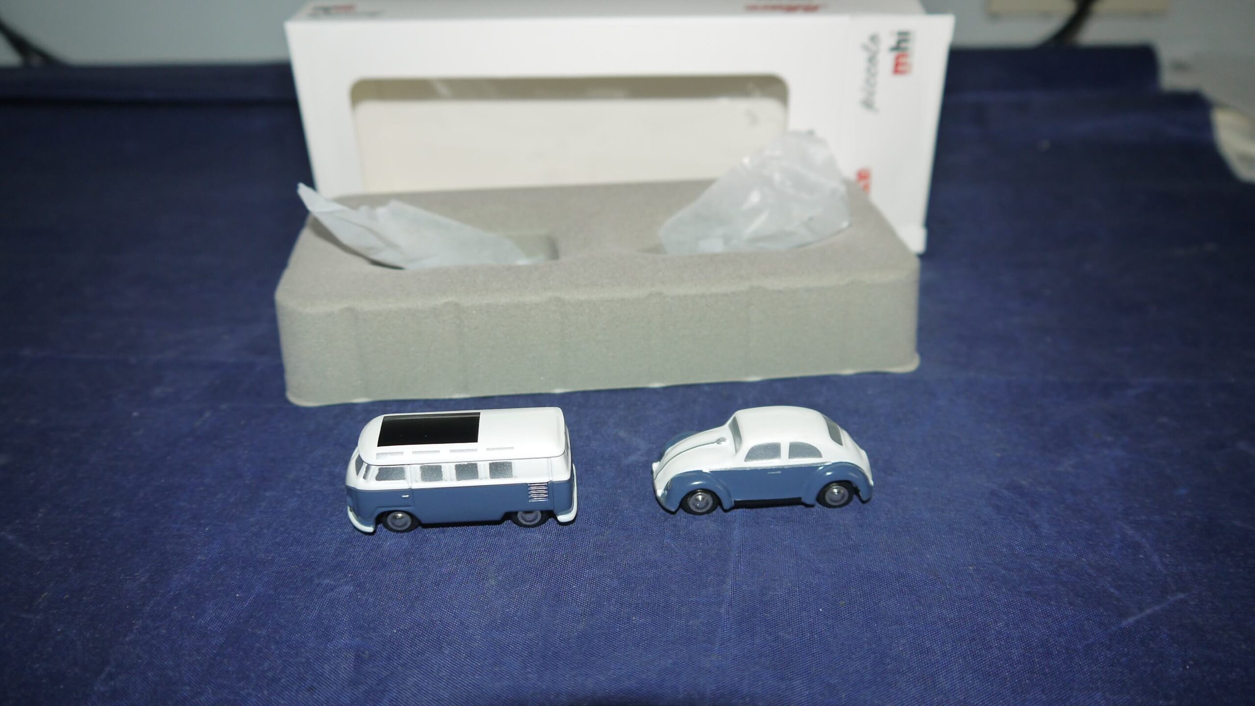 Schuco 2 stk VW i metal T 1 og piccolo Kaefer  Nr 450514600 Ny,