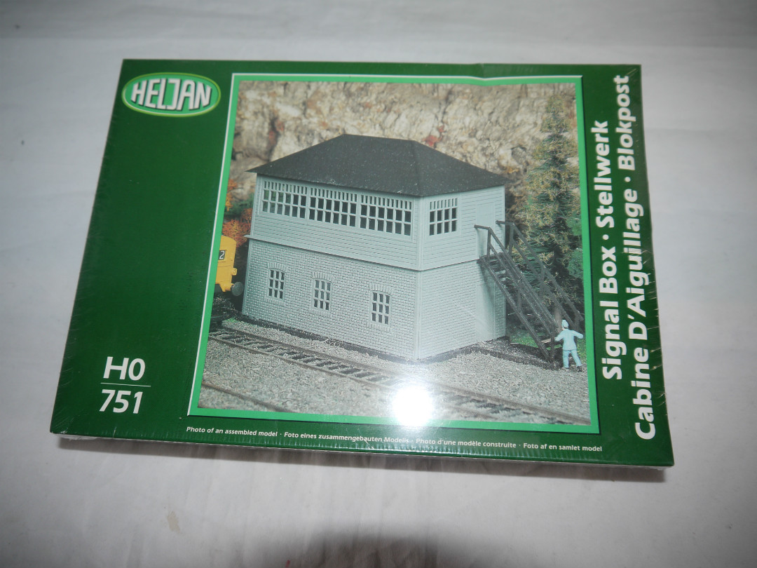 Heljan 751 Blokpost  H0 Nyt Byggesæt  15,5x6x9,5 cm..
