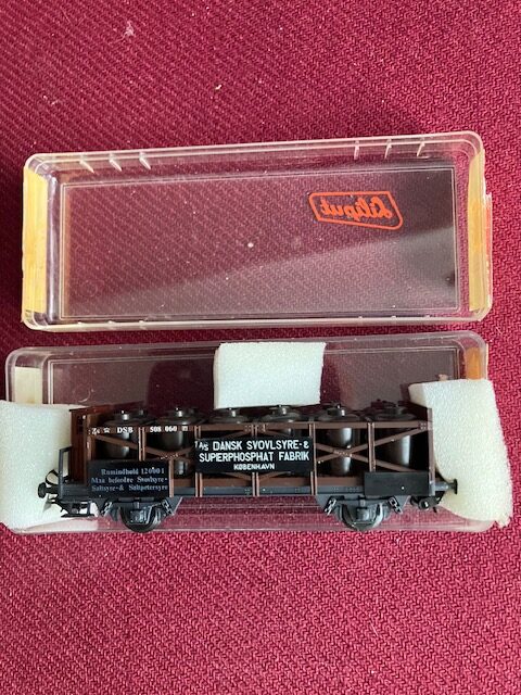 Liliput 207/3 DA  Dansk Svovlsyre KBN DSB  Zs 508060  Let Brugt. H0.