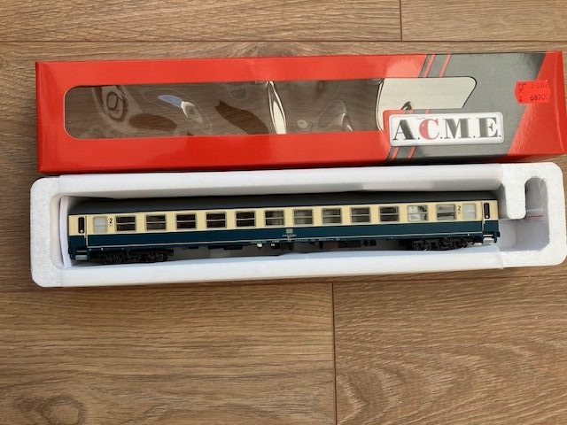 ACME 52244  Personvogn 2 kl BM e Iv V  51 80 22-70 496-0 DB Blå beige NY
