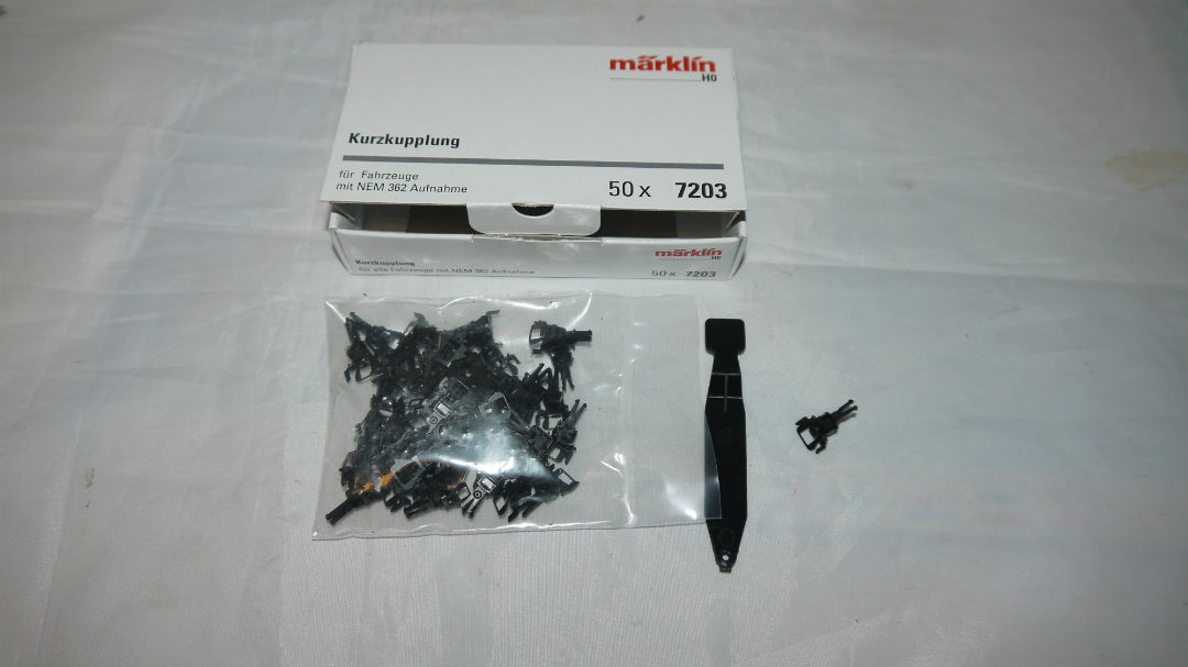 Märklin 7203 Kort kobling NEM skakt 50 stk Nye i æske. H0 .