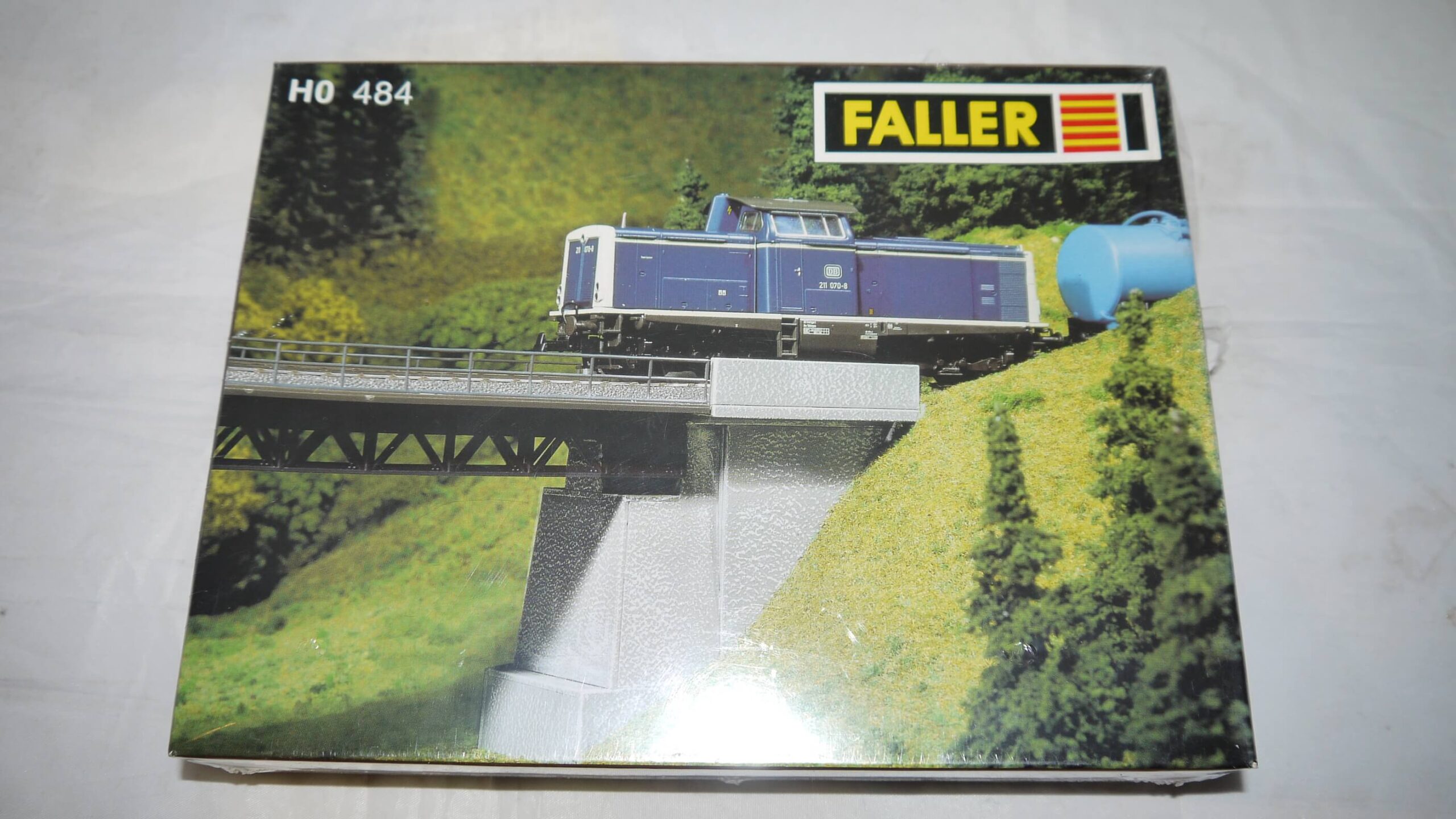 Faller 484 Beton Bropiller  Nyt sæt i ÆSKE  H0.
