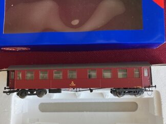 Heljan 5023 DSB CPL 3256. Personvogn Den ene Kopling anderledes. H0